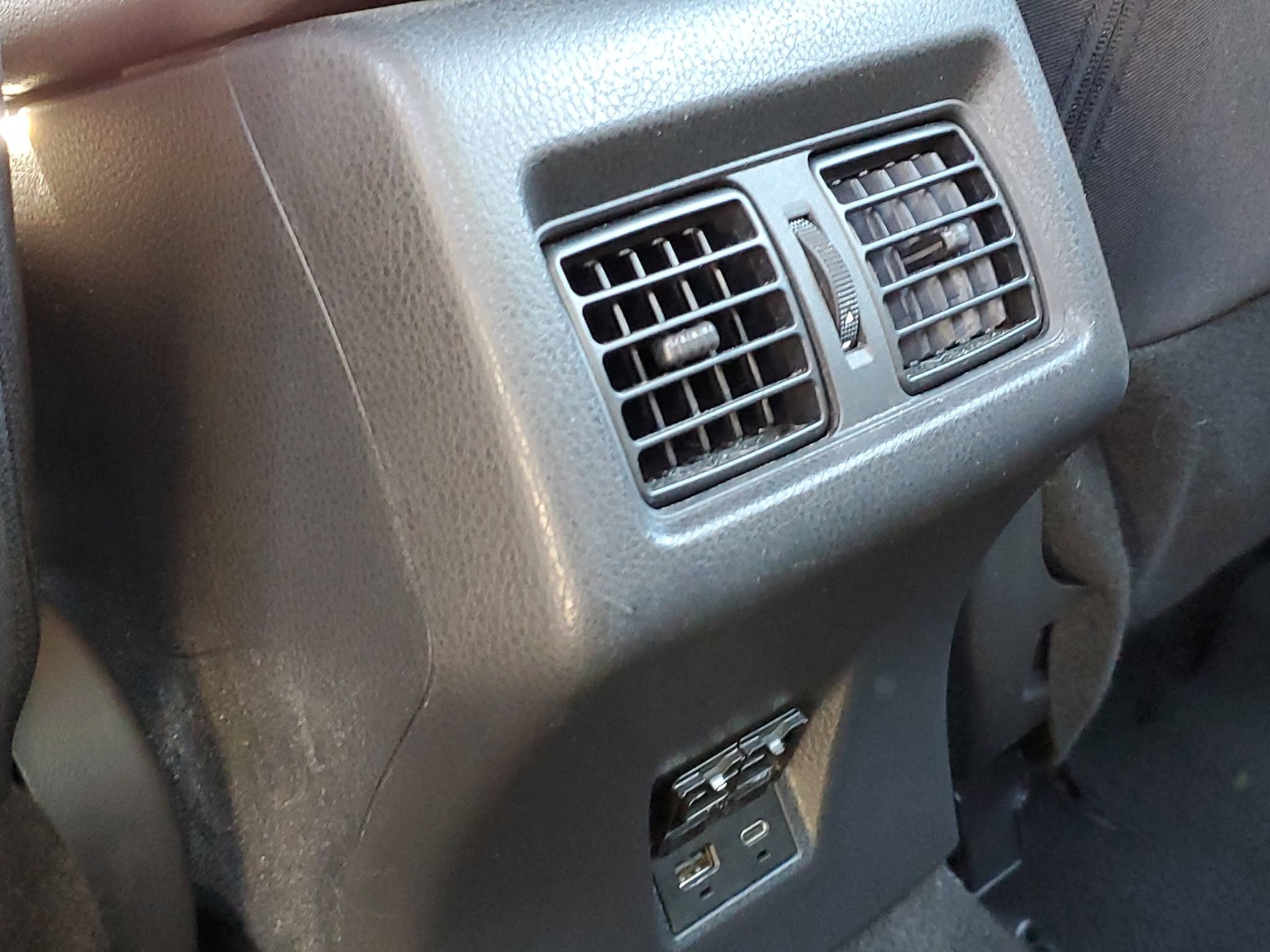 Used 2025 Toyota Camry LE FWD image 27