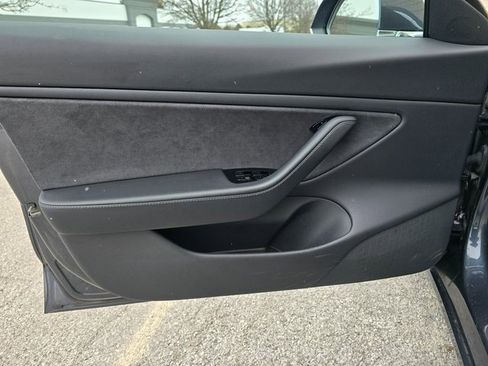 Used 2019 Tesla Model 3 Long Range image 16