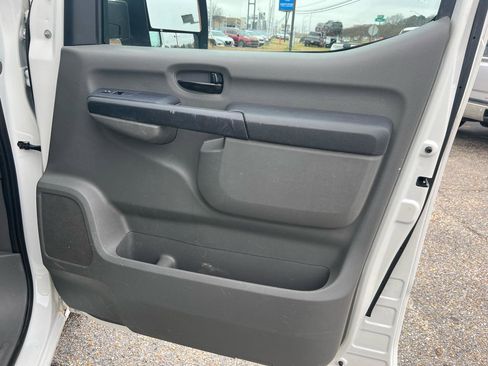 Used 2021 Nissan NV 1500 SV image 18