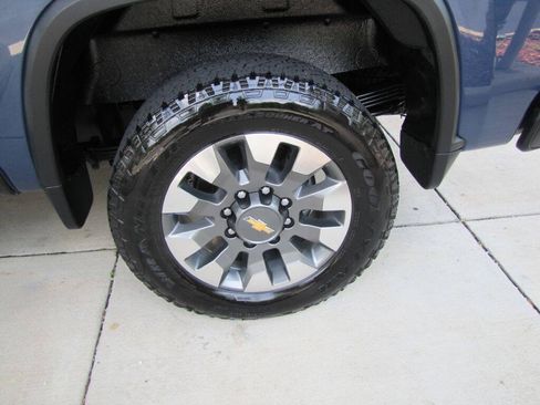 Used 2024 Chevrolet Silverado 2500 Custom w/ Custom Value Package AWD/4WD image 29