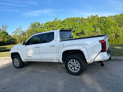 Used 2024 Toyota Tacoma SR5 RWD image 3