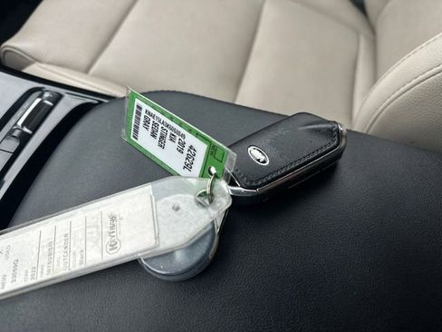 Used 2019 Kia Stinger RWD image 42