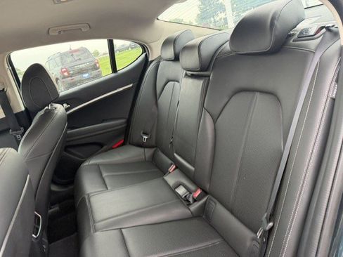 Used 2025 Genesis G70 2.5T AWD/4WD image 25