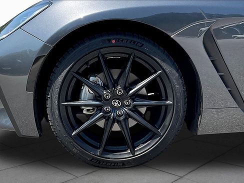 Used 2025 Toyota GR86 Premium RWD image 10