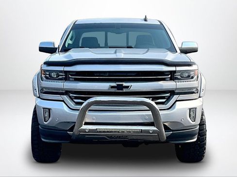 Used 2017 Chevrolet Silverado 1500 LTZ Z71 w/ LTZ Plus Package AWD/4WD image 3