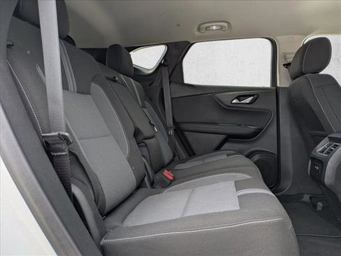 Used 2025 Chevrolet Blazer LT AWD/4WD image 19