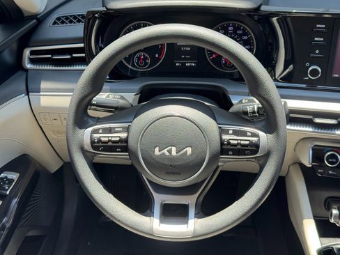 Used 2022 Kia K5 LXS FWD image 18