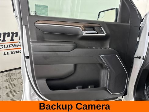 Used 2023 Chevrolet Silverado 1500 LT AWD/4WD image 10