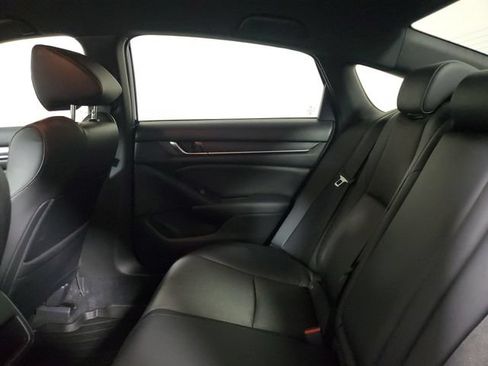 Used 2022 Honda Accord Sport image 11
