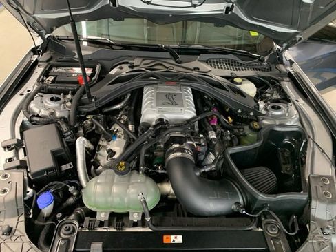 Used 2022 Ford Mustang Shelby GT500 w/ Technology Package image 12