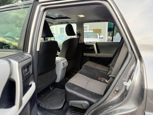 Used 2011 Toyota 4Runner SR5 AWD/4WD image 8