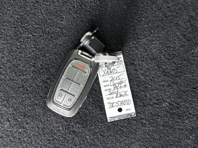 Used 2025 Chrysler Pacifica Select FWD image 33