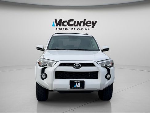 Used 2019 Toyota 4Runner SR5 AWD/4WD image 8
