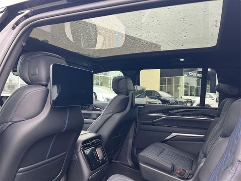 New 2026 Cadillac Escalade IQL Sport 1 w/ LPO, ONYX Package image 28