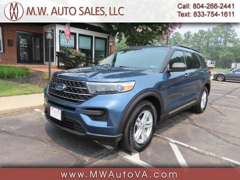 Used 2020 Ford Explorer XLT RWD image 1