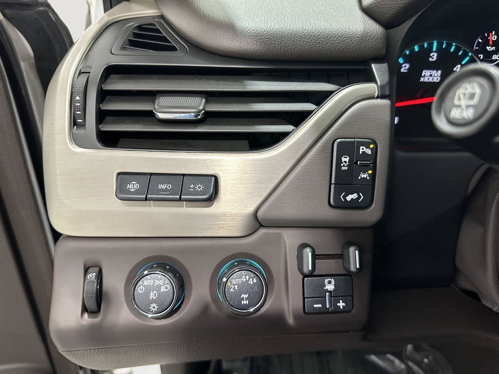 Used 2019 GMC Yukon Denali w/ Open Road Package AWD/4WD image 17