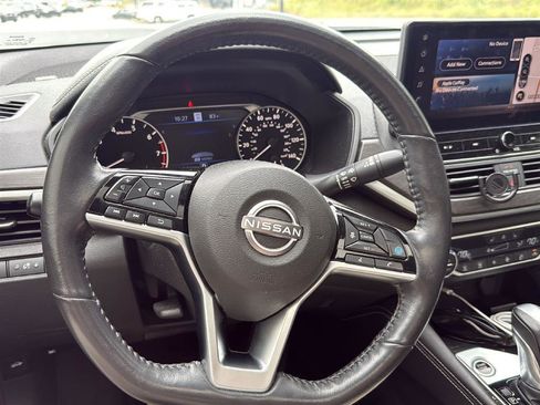 Used 2023 Nissan Altima 2.5 SL FWD image 14
