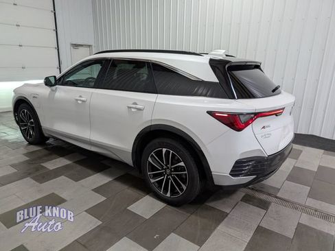 Used 2024 Acura ZDX A-Spec AWD/4WD image 2