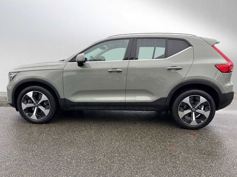 Certified 2023 Volvo XC40 B5 Plus w/ Protection Package Premier image 6