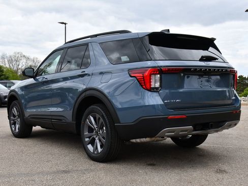 Used 2026 Ford Explorer Active w/ Active Comfort Package AWD/4WD image 4