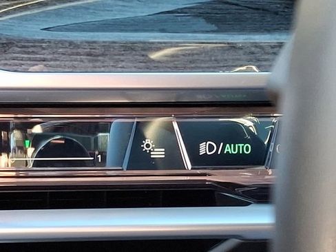 Certified 2024 BMW 740i xDrive image 27