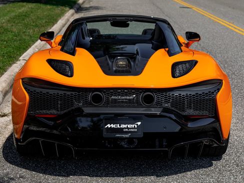 Used 2025 McLaren Artura Spider RWD image 9