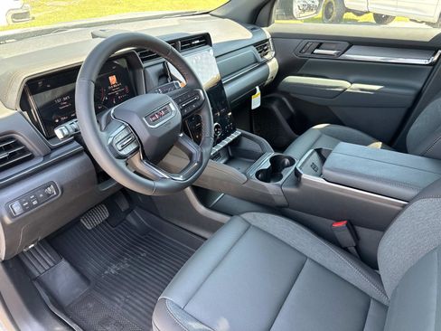 New 2026 GMC Terrain AT4 w/ LPO, Floor Liner Package image 23