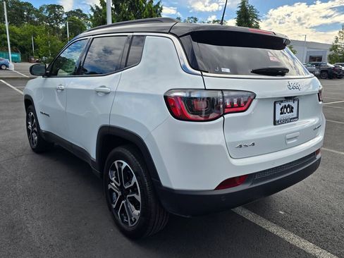 Used 2024 Jeep Compass Limited image 6