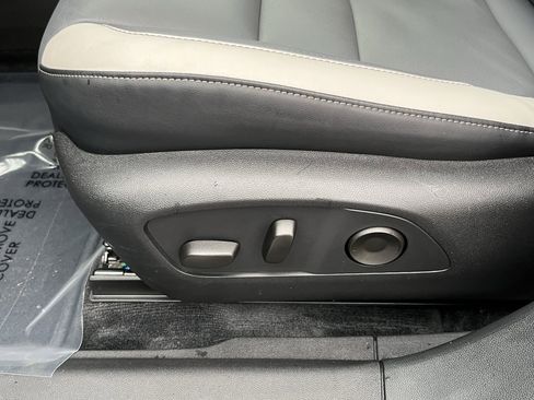 Used 2025 Honda Prologue Touring image 17