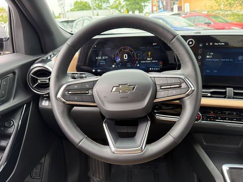 Used 2025 Chevrolet Equinox ACTIV FWD image 22