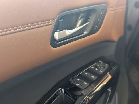 New 2026 Nissan Pathfinder Platinum AWD/4WD image 13