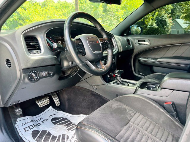 Used 2018 Dodge Charger R/T RWD image 17