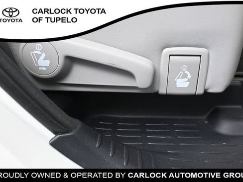 Used 2018 Toyota Highlander Limited FWD image 45