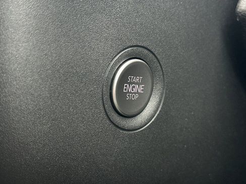 Certified 2023 Volkswagen ID.4 Pro image 23