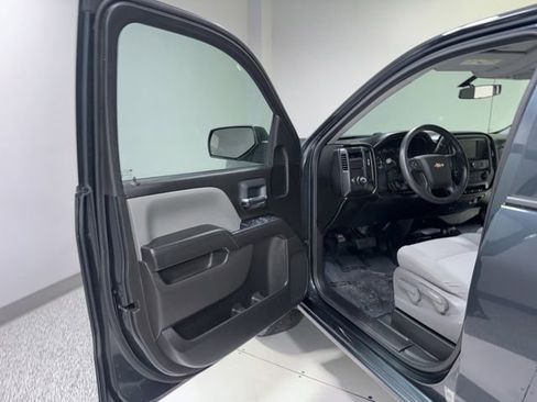 Used 2018 Chevrolet Silverado 1500 W/T AWD/4WD image 6