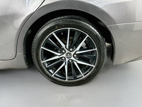 Used 2021 Toyota Camry SE FWD image 33