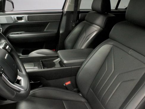 Used 2025 Hyundai Santa Fe SEL FWD image 24