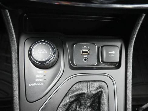 Used 2021 Jeep Cherokee Latitude Lux 80th Anniv w/ Quick Order Package 26U 80TH AWD/4WD image 21