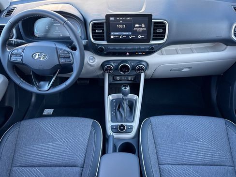 Used 2026 Hyundai Venue SEL FWD image 16