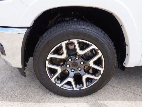 Used 2025 RAM 1500 Laramie AWD/4WD image 28