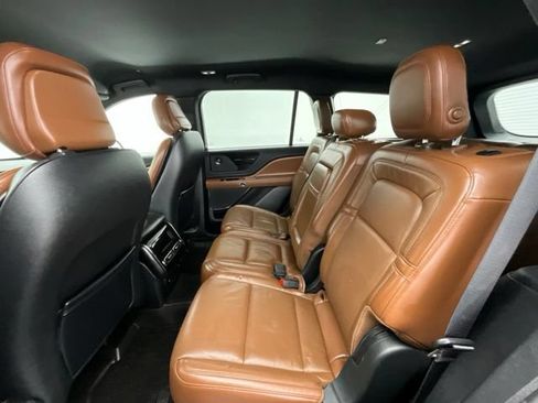 Used 2020 Lincoln Aviator Reserve w/ Class IV Trailer Tow Package AWD/4WD image 9