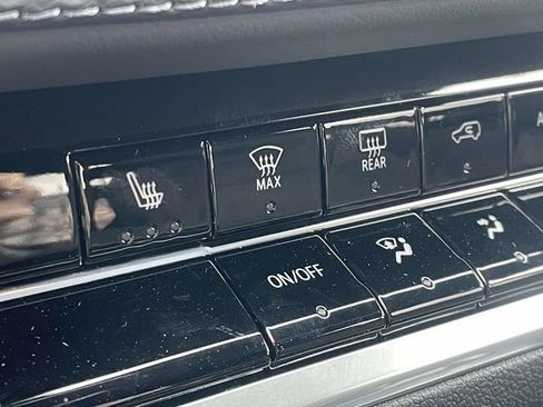 New 2026 Chevrolet Equinox LT image 9