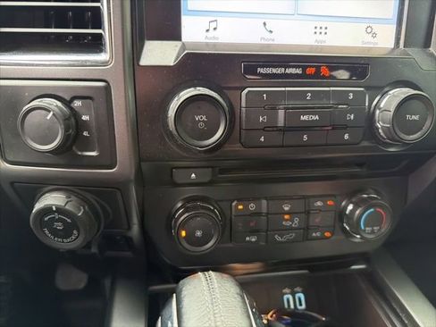 Used 2016 Ford F150 XLT w/ Equipment Group 302A Luxury AWD/4WD image 12