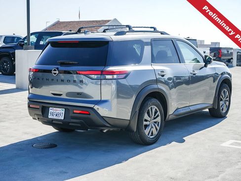 Used 2022 Nissan Pathfinder SV w/ SV Black Package FWD image 6