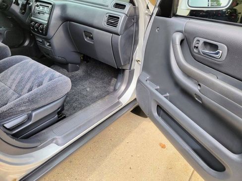 Used 1999 Honda CR-V EX image 24