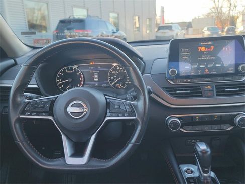 Certified 2023 Nissan Altima 2.5 SR image 13