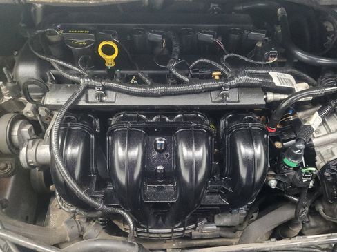 Used 2016 Ford Escape SE FWD image 30