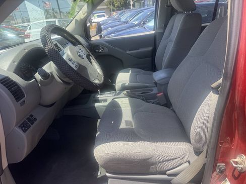 Used 2017 Nissan Frontier SV RWD image 9