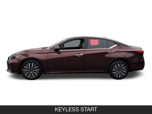 Used 2023 Nissan Altima 2.5 SV FWD image 5