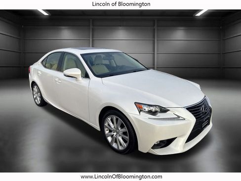 Used 2016 Lexus IS 300 AWD image 8